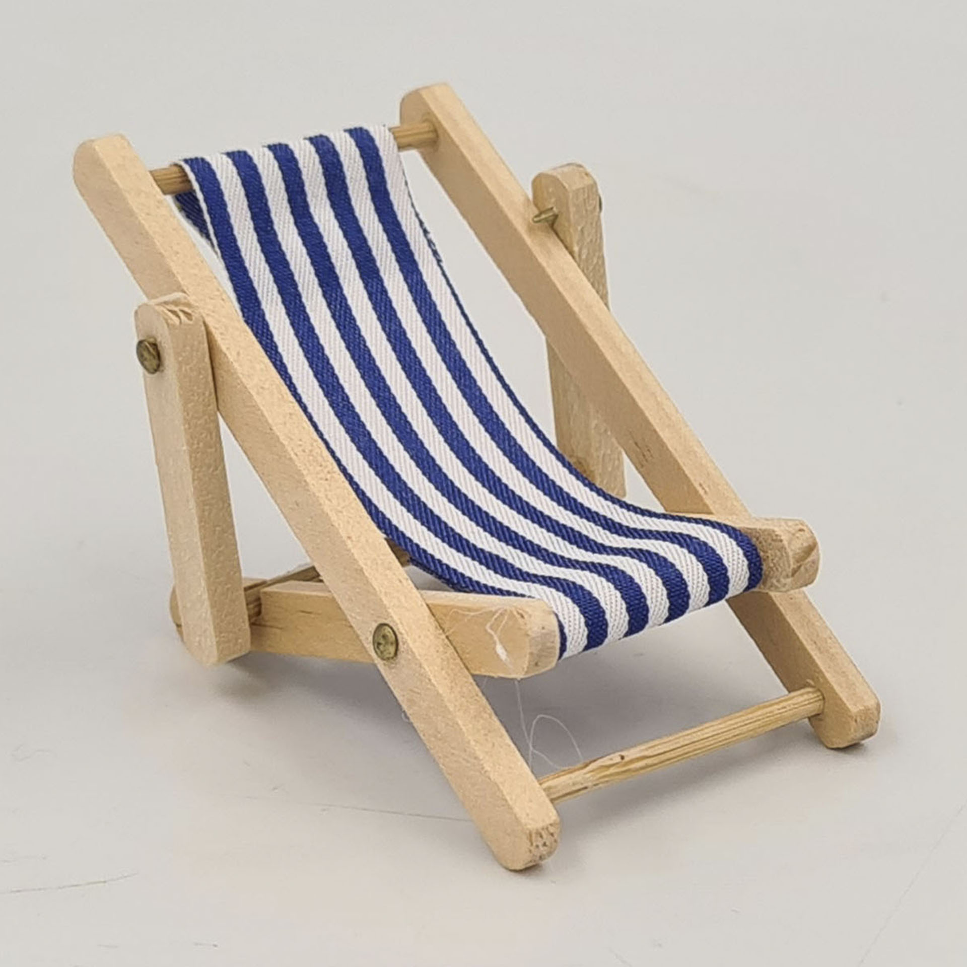 Liegestuhl rot/weiß für Wichtel und eine eigene Wichtelwelt