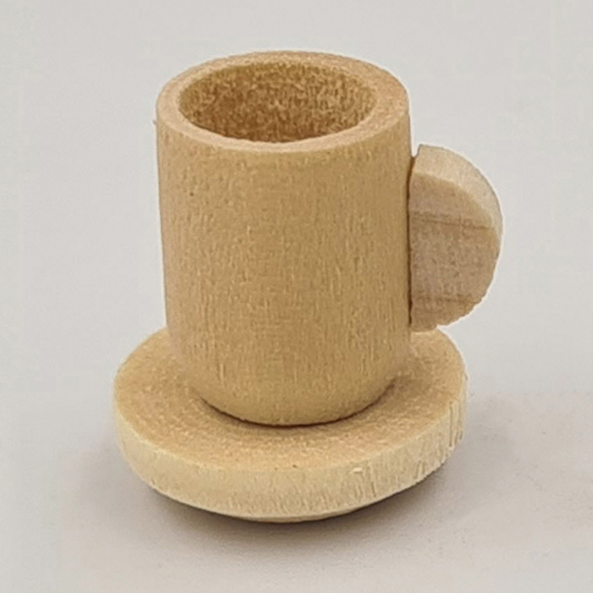 Tasse mit Untertasse für Wichtel und ihre eigene Wichtelwelt