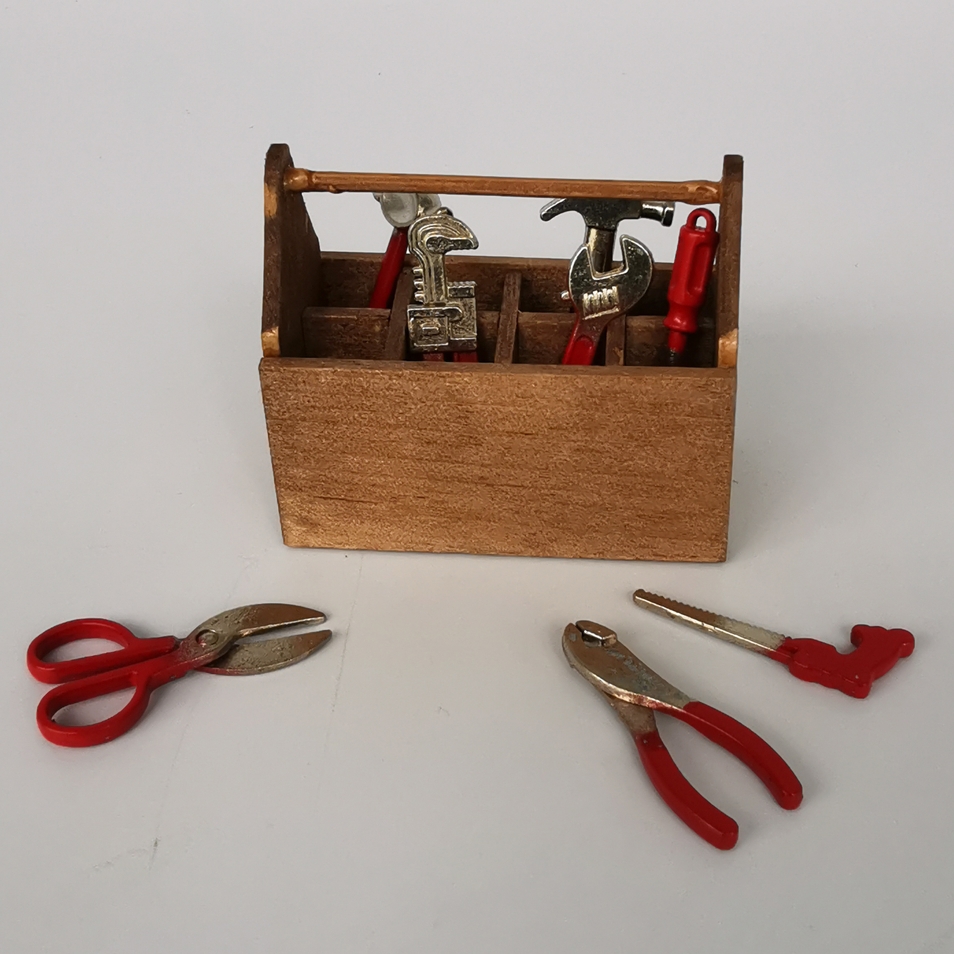 Werkzeugkiste mit Werkzeug