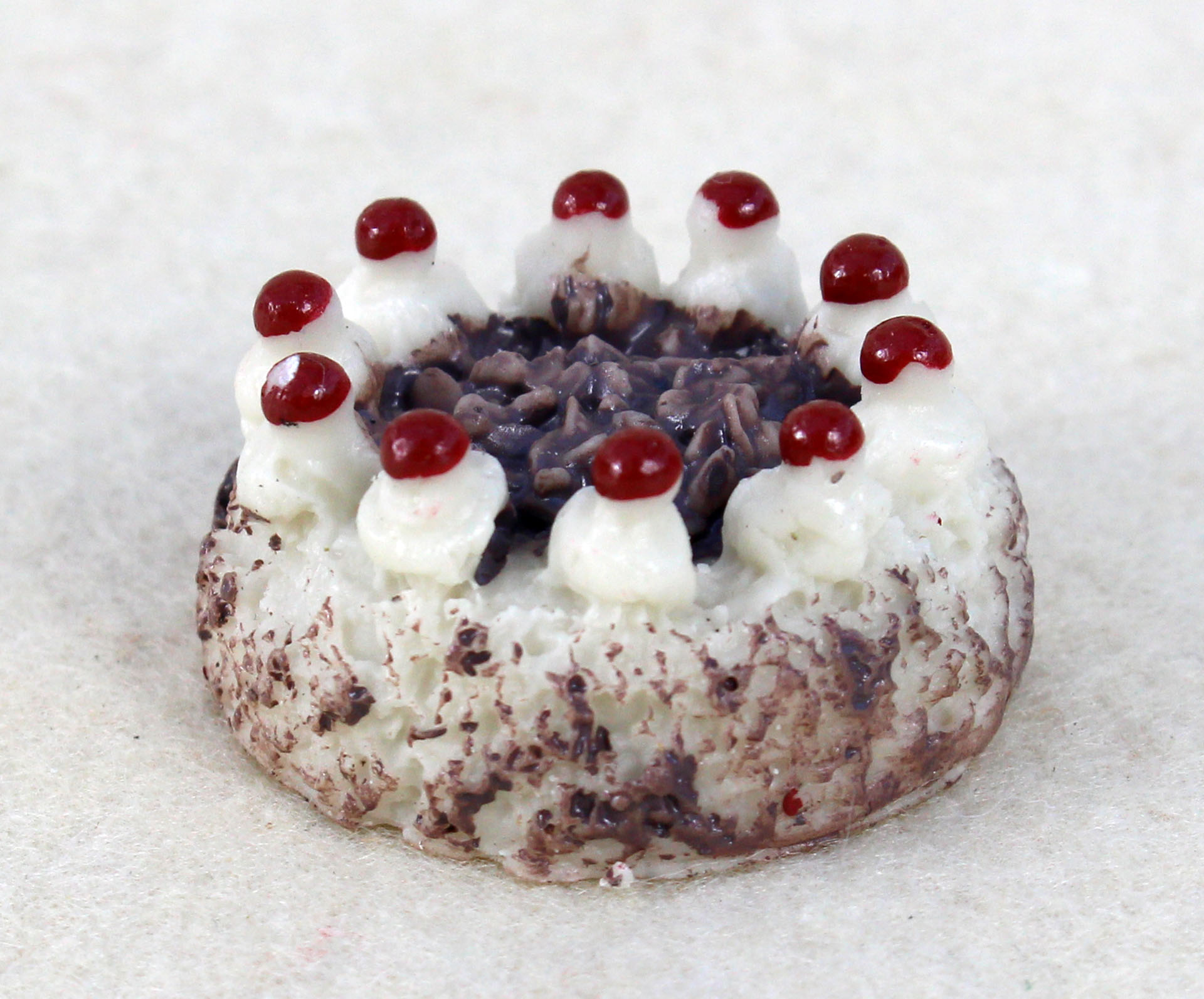 Schwarzwälder Kirschtorte für Krippenzubehör