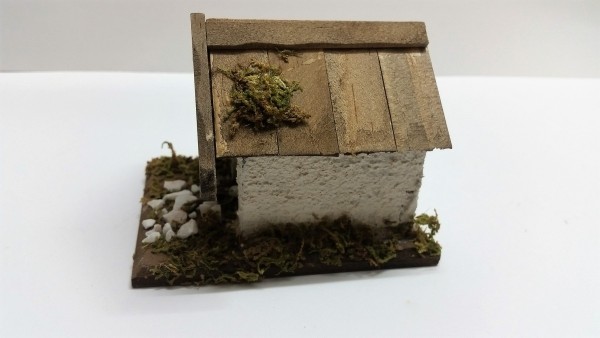 Hundehütte verputzt