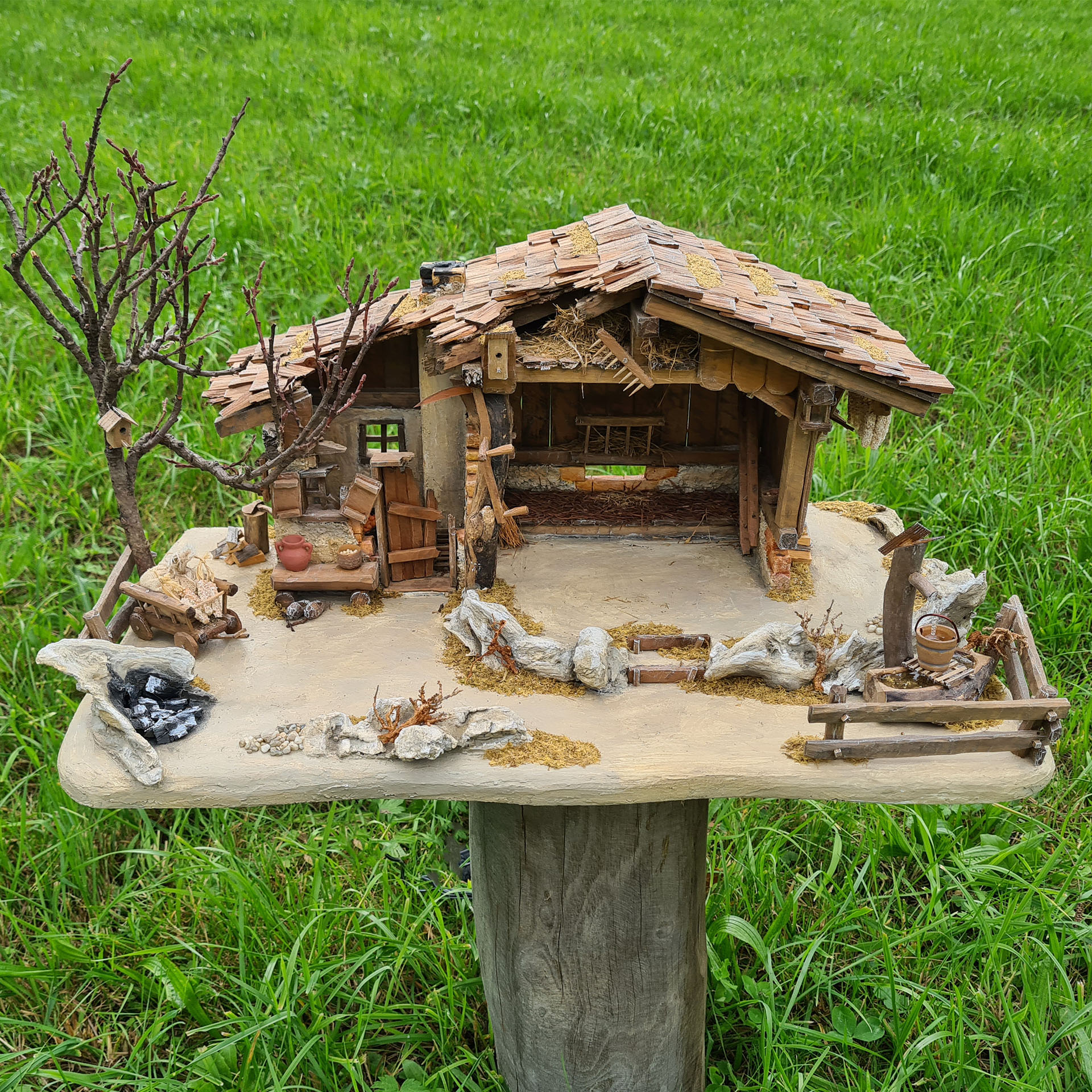 Krippenstall Starnberg, mit Beleuchtung