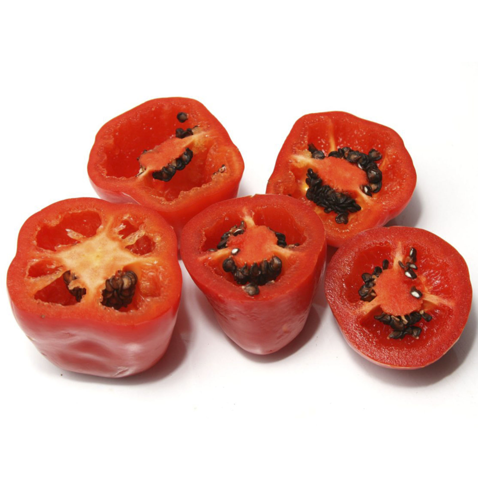 aufgeschnittene Früchte des Baum-Chilis