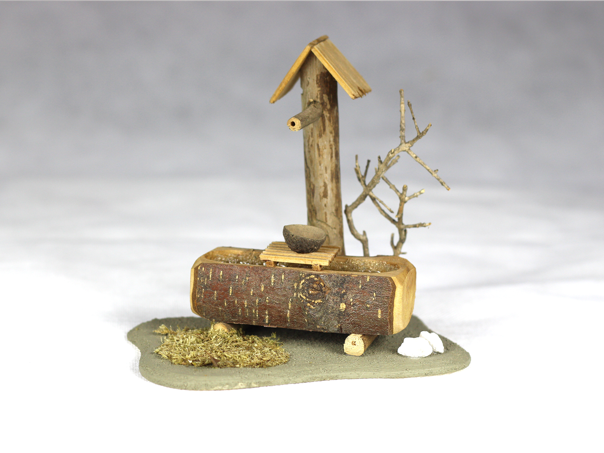 Baumstammtränke quer