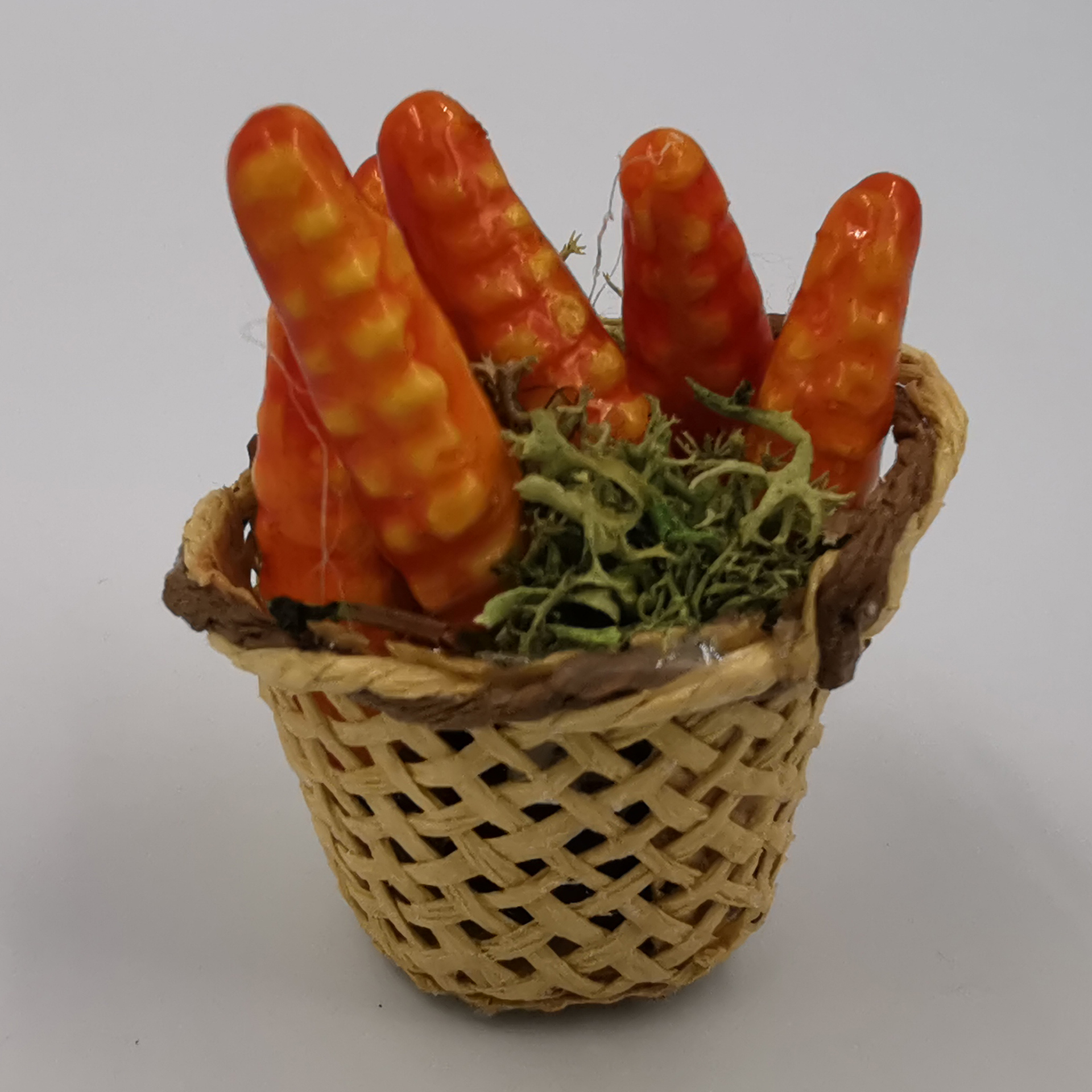 Korb mit Maiskolben, Höhe 3,5cm