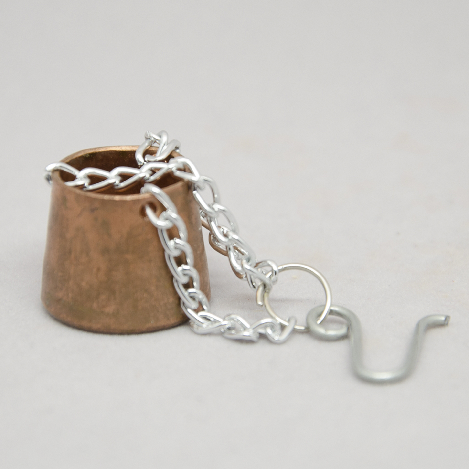 Kupferkessel mit Kette, 1cm