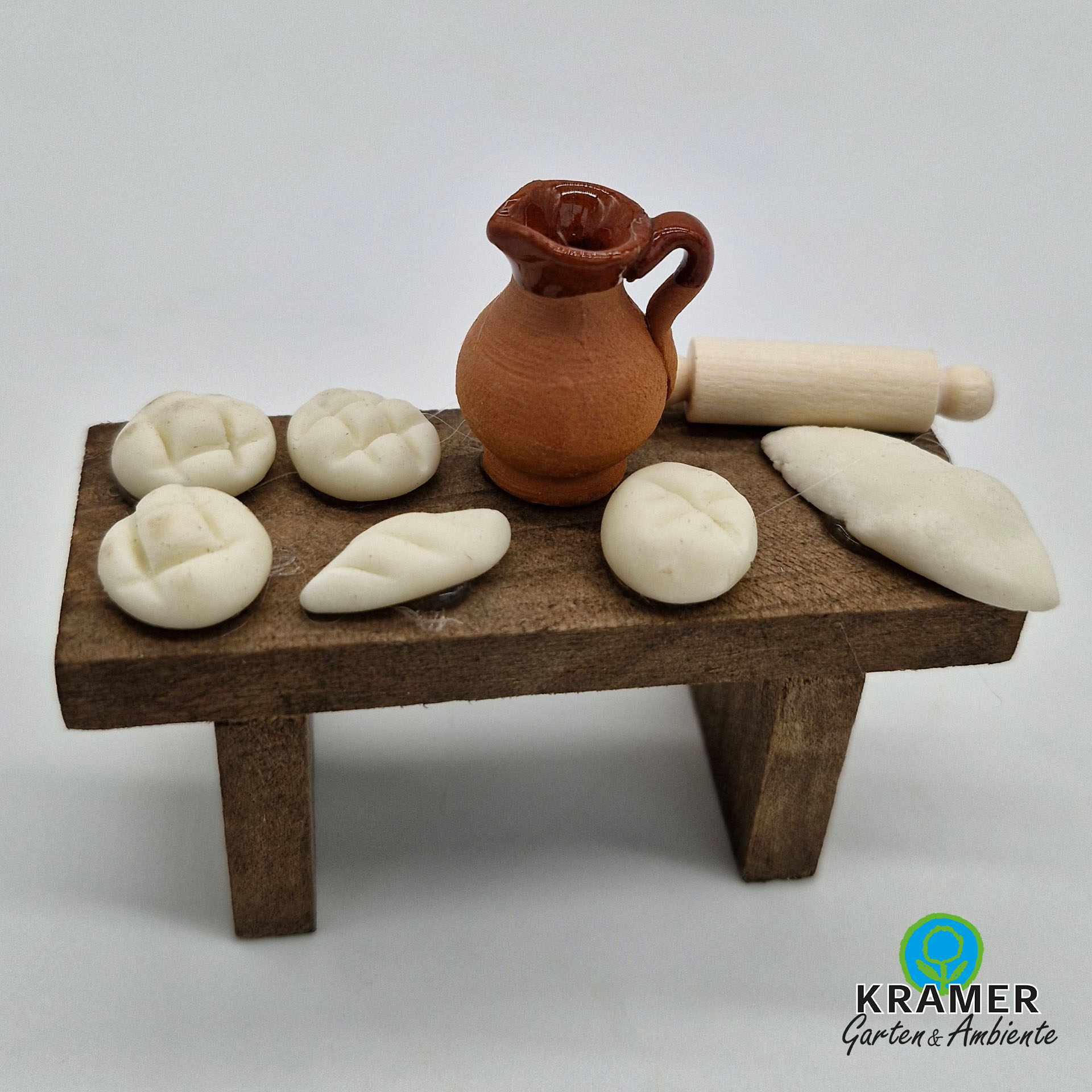 Moebel, Tabelle, Kaffeetisch, Holz, Kunsthandwerk, Miniaturküche, Tonvase, Miniatur-Geschirr, Holzbock